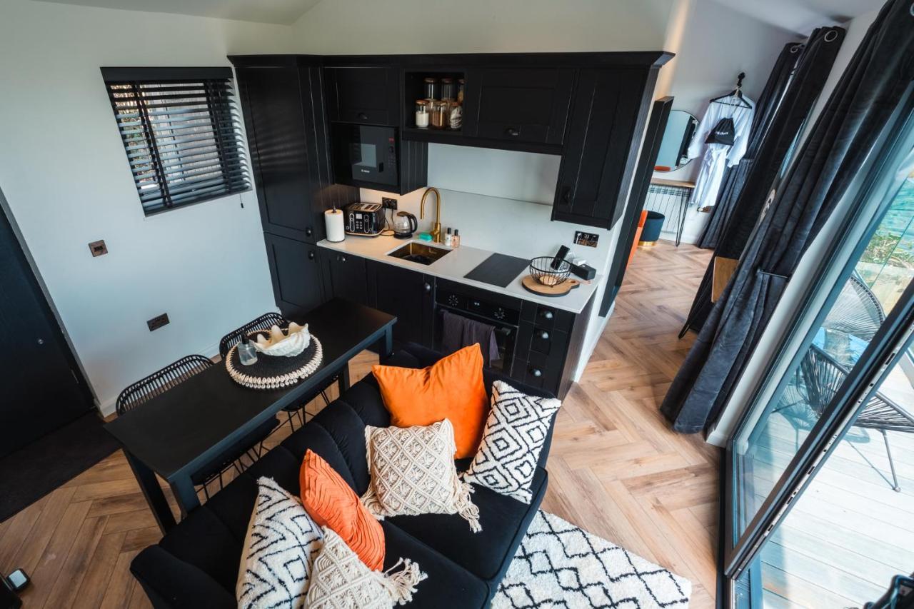Priory Bay Escapes - Visum Daire Tenby Dış mekan fotoğraf
